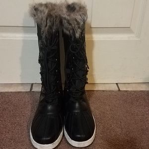 Women's Black Snow Boots Size 7